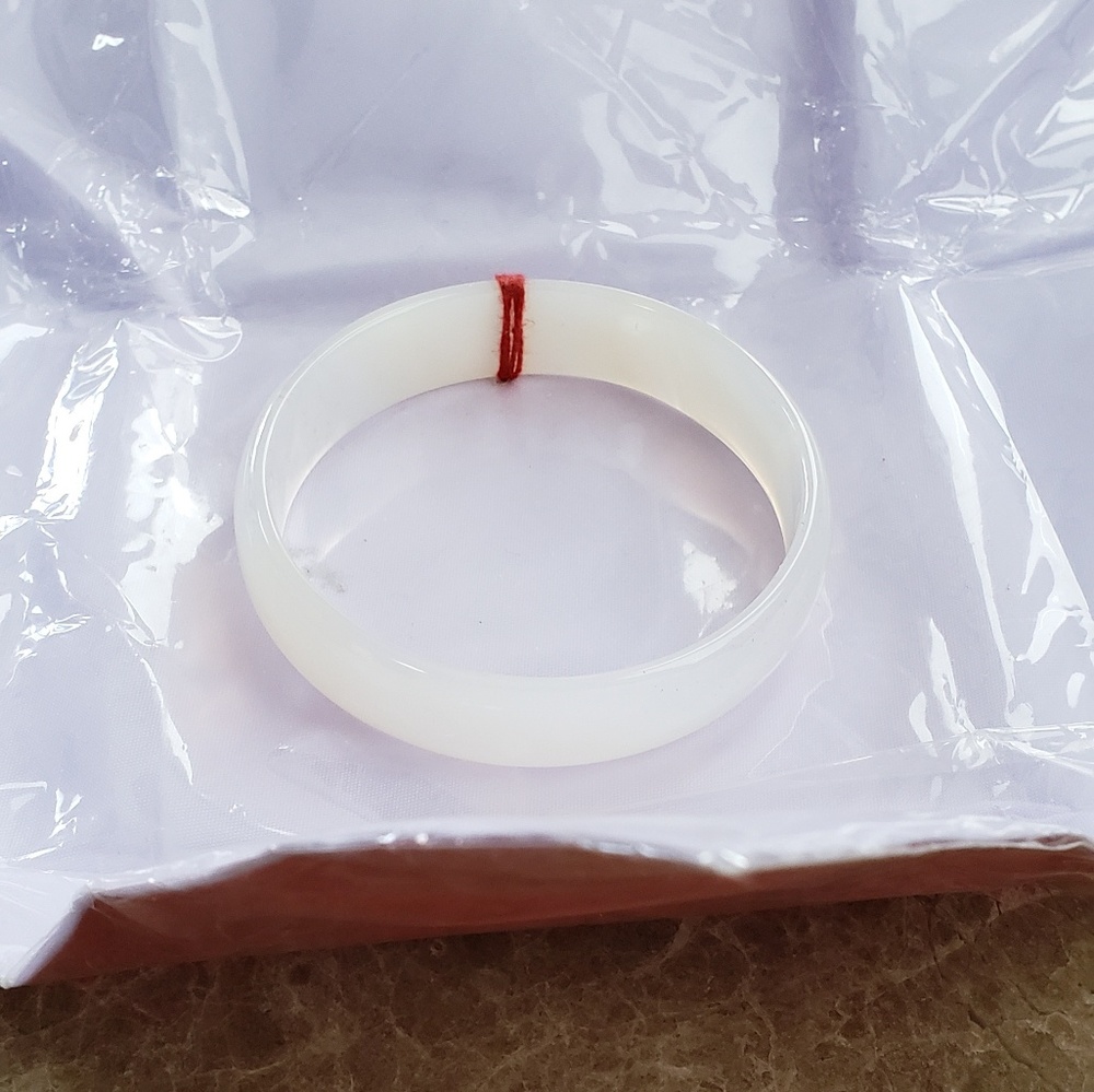 Genuine Clear/White Agate Glass Bangle